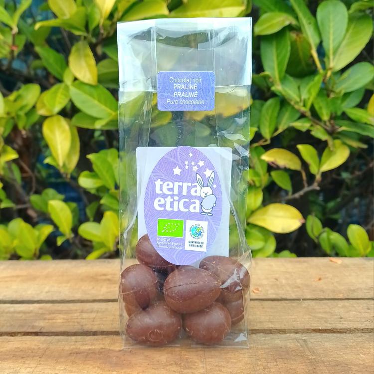 Œufs en chocolat noir praliné