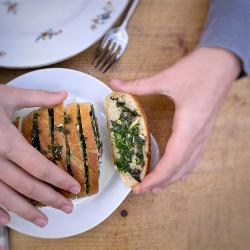 La Tranche : Garlic Bread - Pain à l'ail (UK)